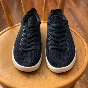 Allbirds Tree Pipers, Size 11, Moonrise with white sole, like new (worn once)